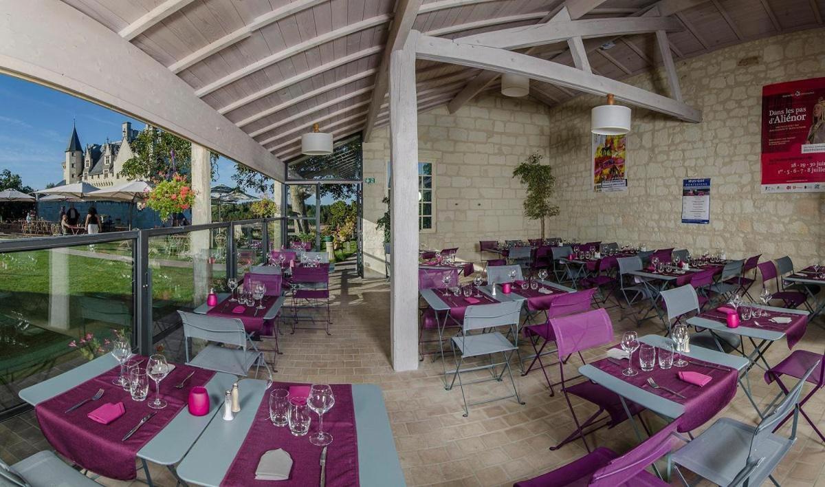Logis Hotel Le Bussy Montsoreau Exterior photo