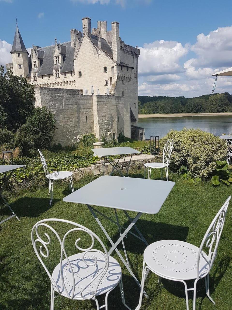 Logis Hotel Le Bussy Montsoreau Exterior photo