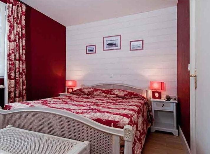 Logis Hotel Le Bussy Montsoreau Exterior photo