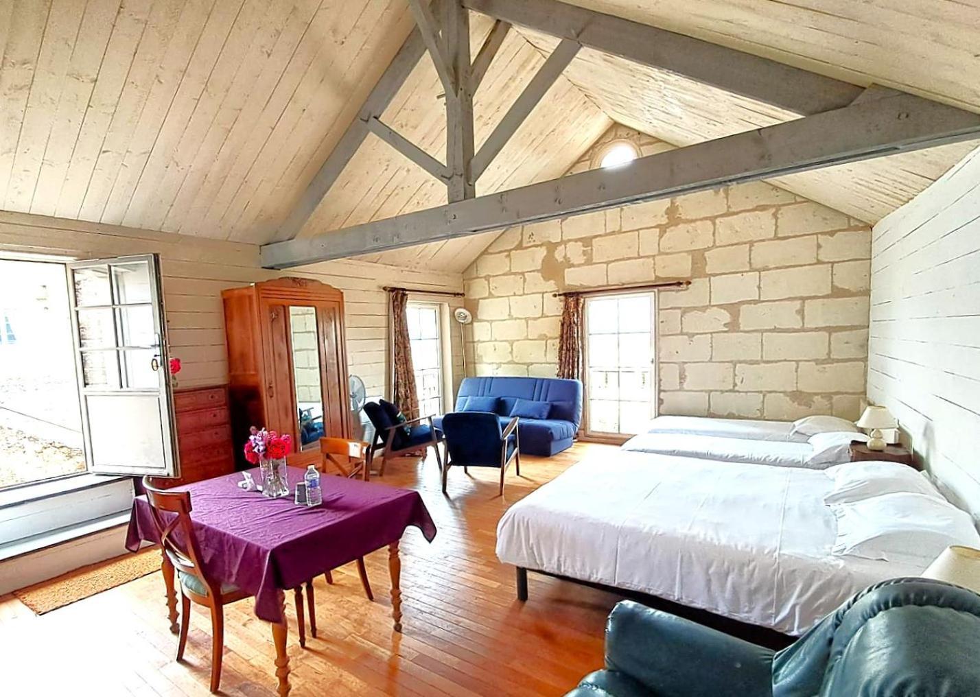 Logis Hotel Le Bussy Montsoreau Exterior photo